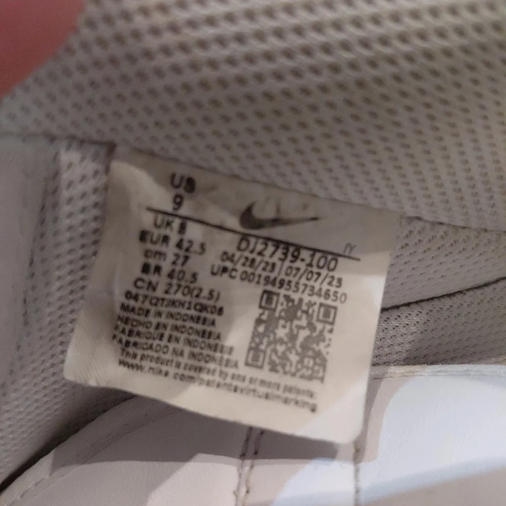 Nike White Sneakers with Tan Sole